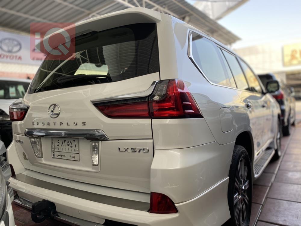Lexus LX